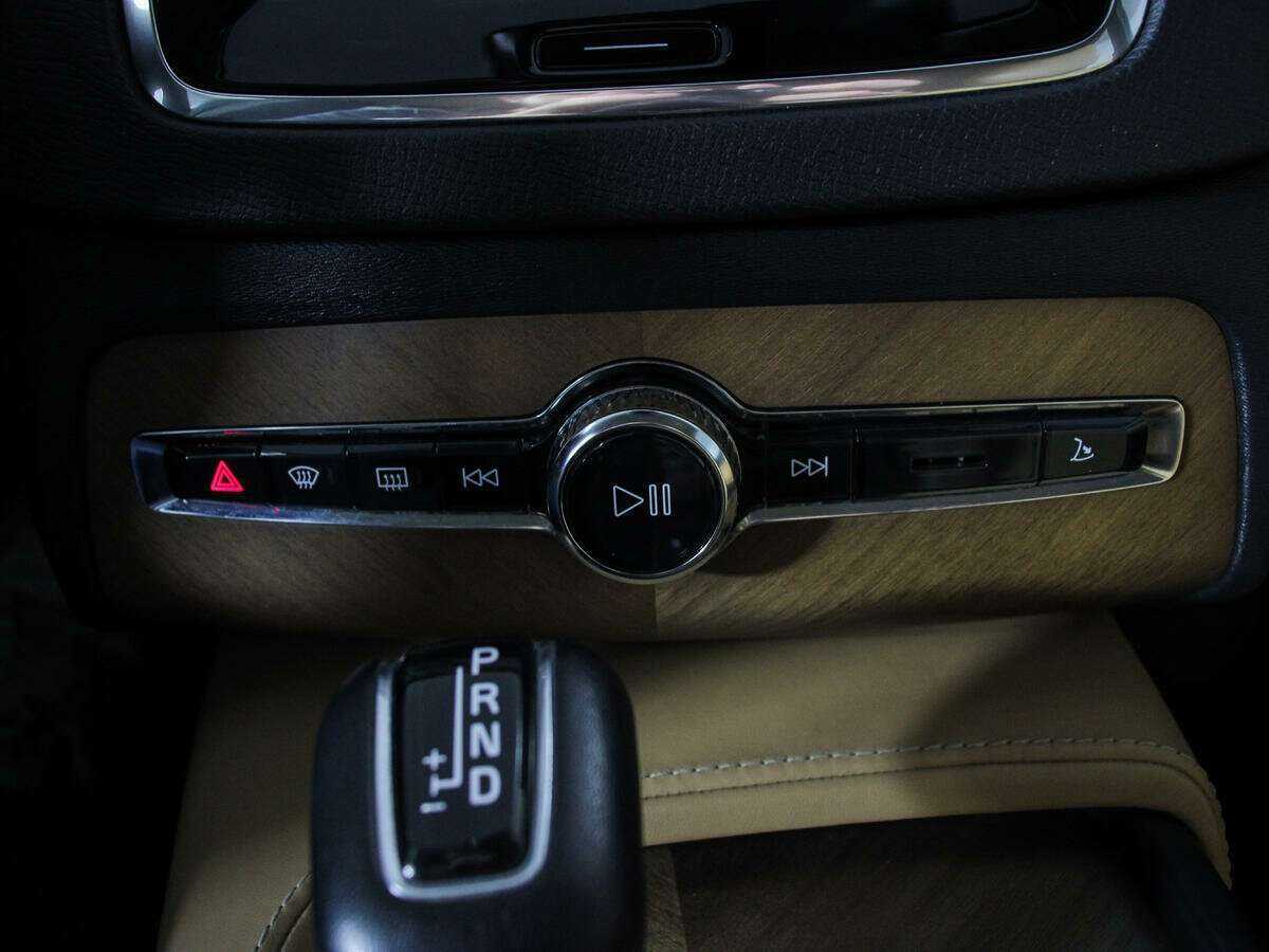 Volvo XC90 с пробегом — 2015 год. Фото: #16