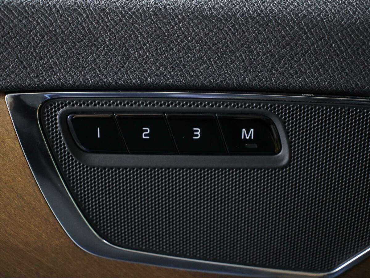 Volvo XC90 с пробегом — 2015 год. Фото: #17