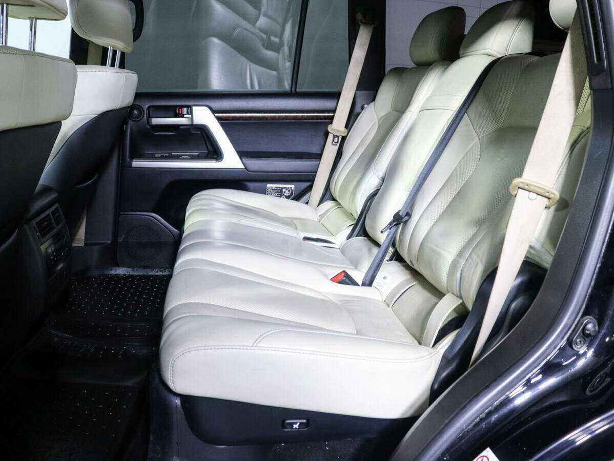 Toyota Land Cruiser с пробегом — 2008 год. Фото: #7