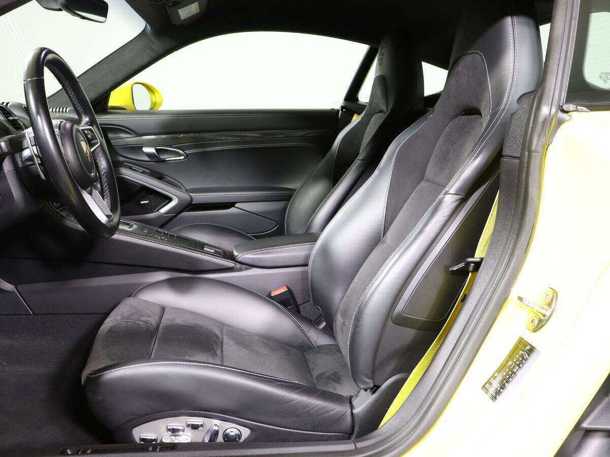Porsche Cayman с пробегом — 2020 год. Фото: #8