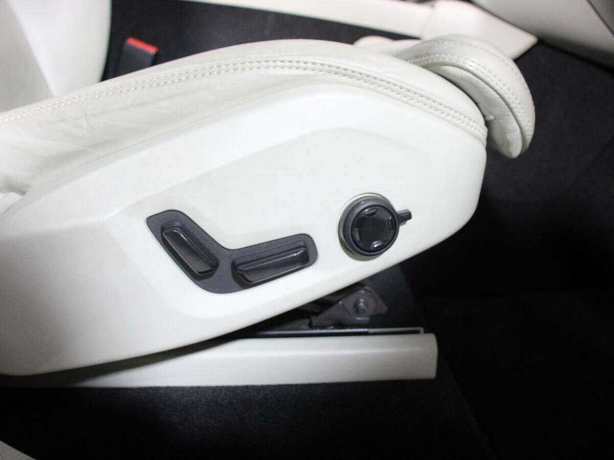 Volvo XC90 с пробегом — 2015 год. Фото: #10