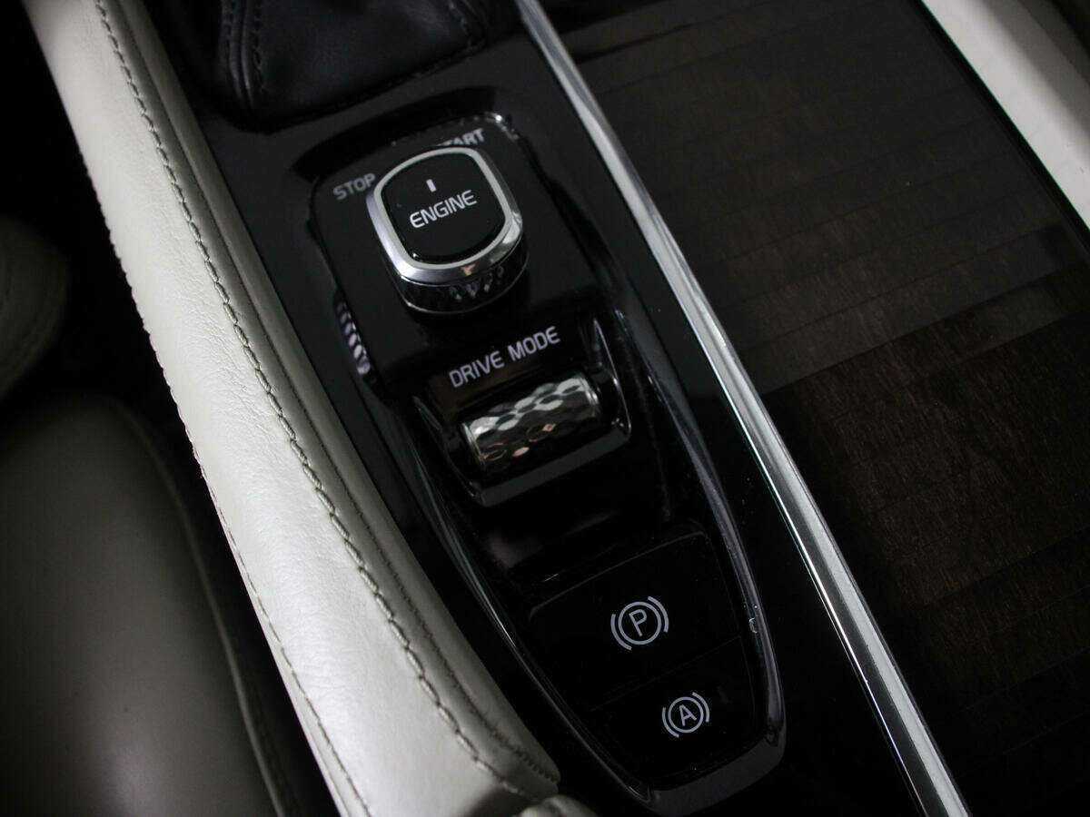 Volvo XC90 с пробегом — 2015 год. Фото: #18