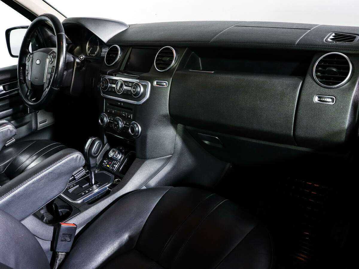 Land Rover Discovery с пробегом — 2010 год. Фото: #4