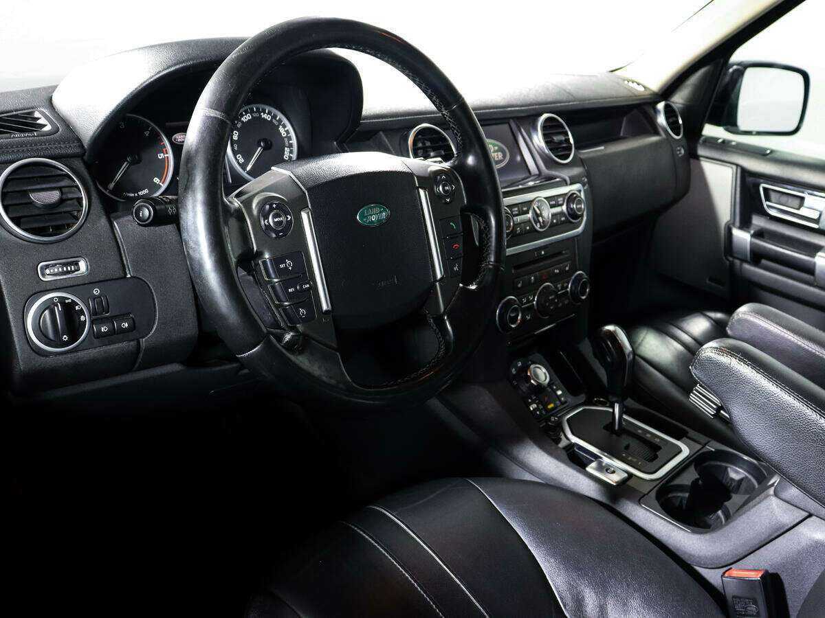 Land Rover Discovery с пробегом — 2010 год. Фото: #9