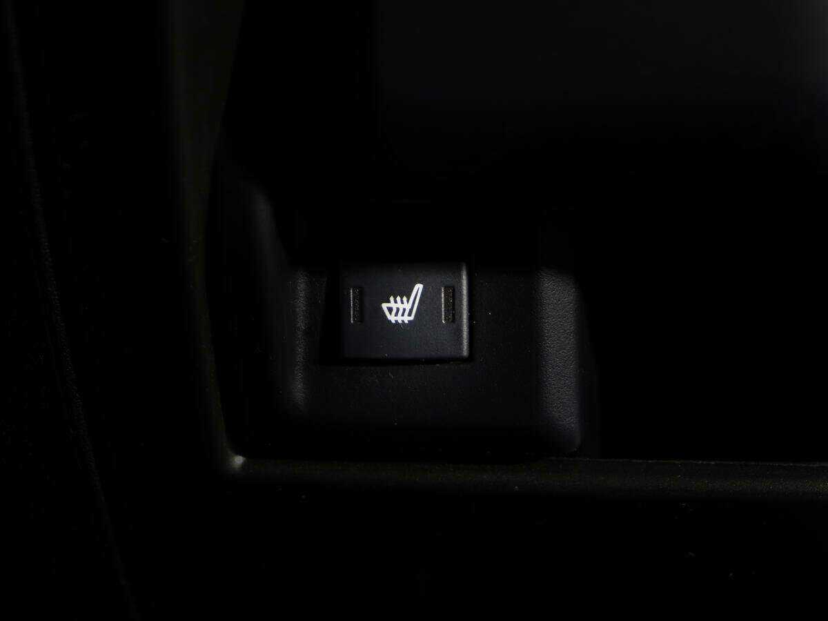 Land Rover Discovery с пробегом — 2010 год. Фото: #12