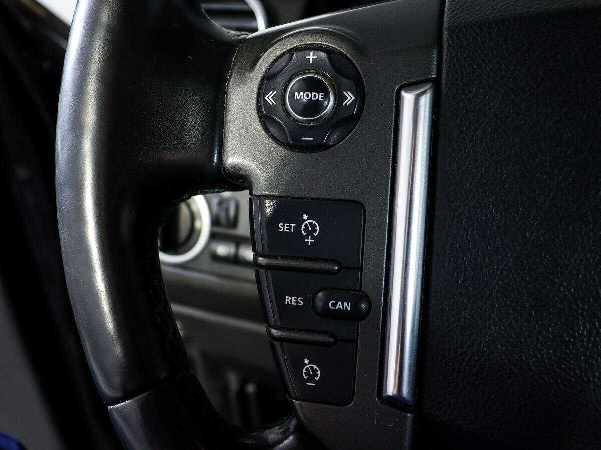 Land Rover Discovery с пробегом — 2010 год. Фото: #17