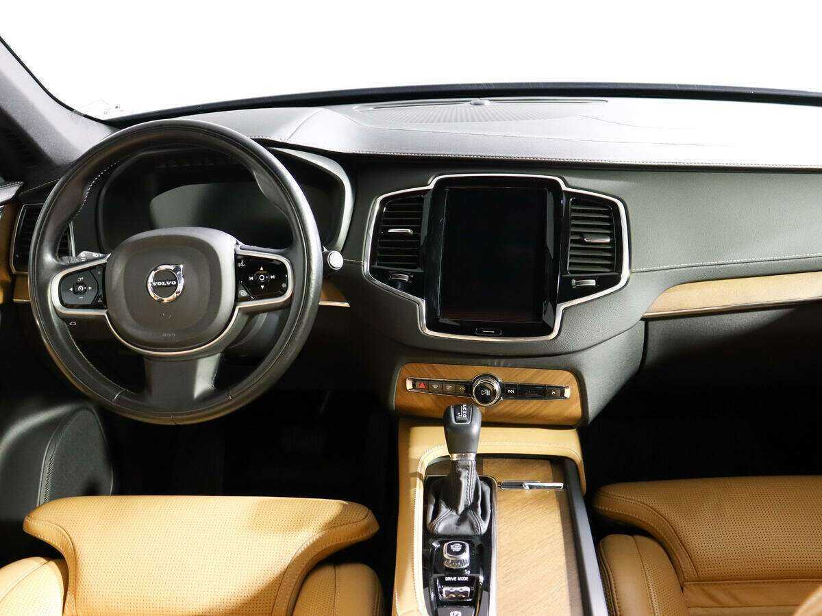 Volvo XC90 с пробегом — 2017 год. Фото: #10