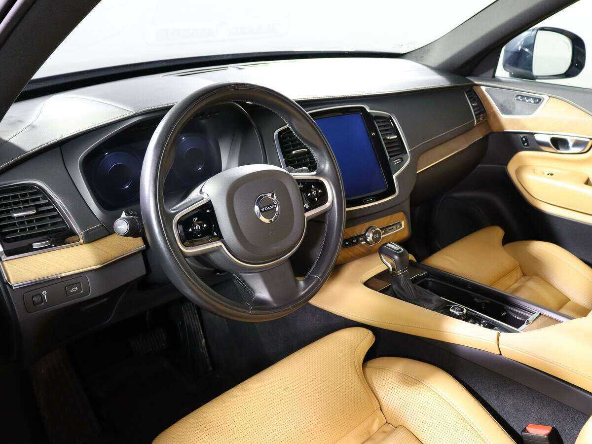 Volvo XC90 с пробегом — 2017 год. Фото: #12