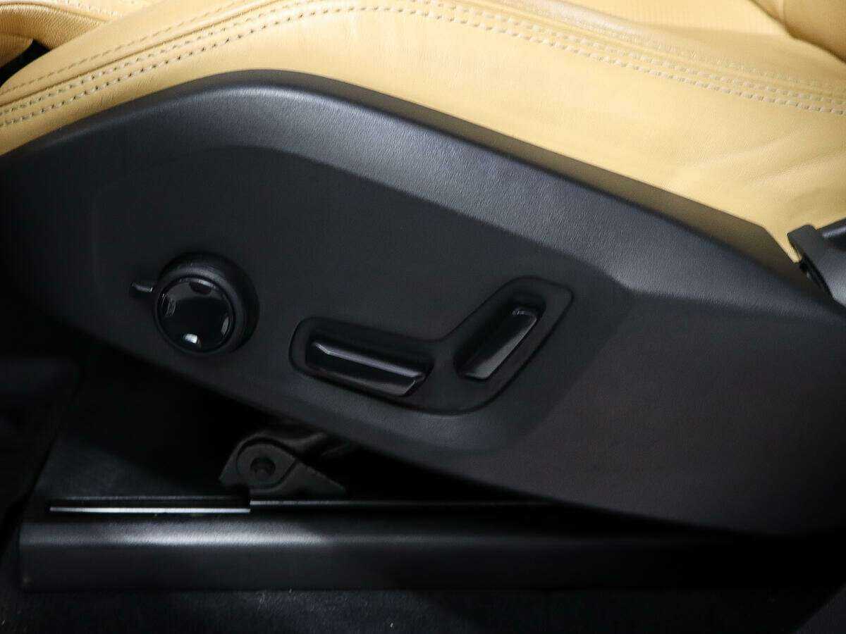 Volvo XC90 с пробегом — 2017 год. Фото: #18