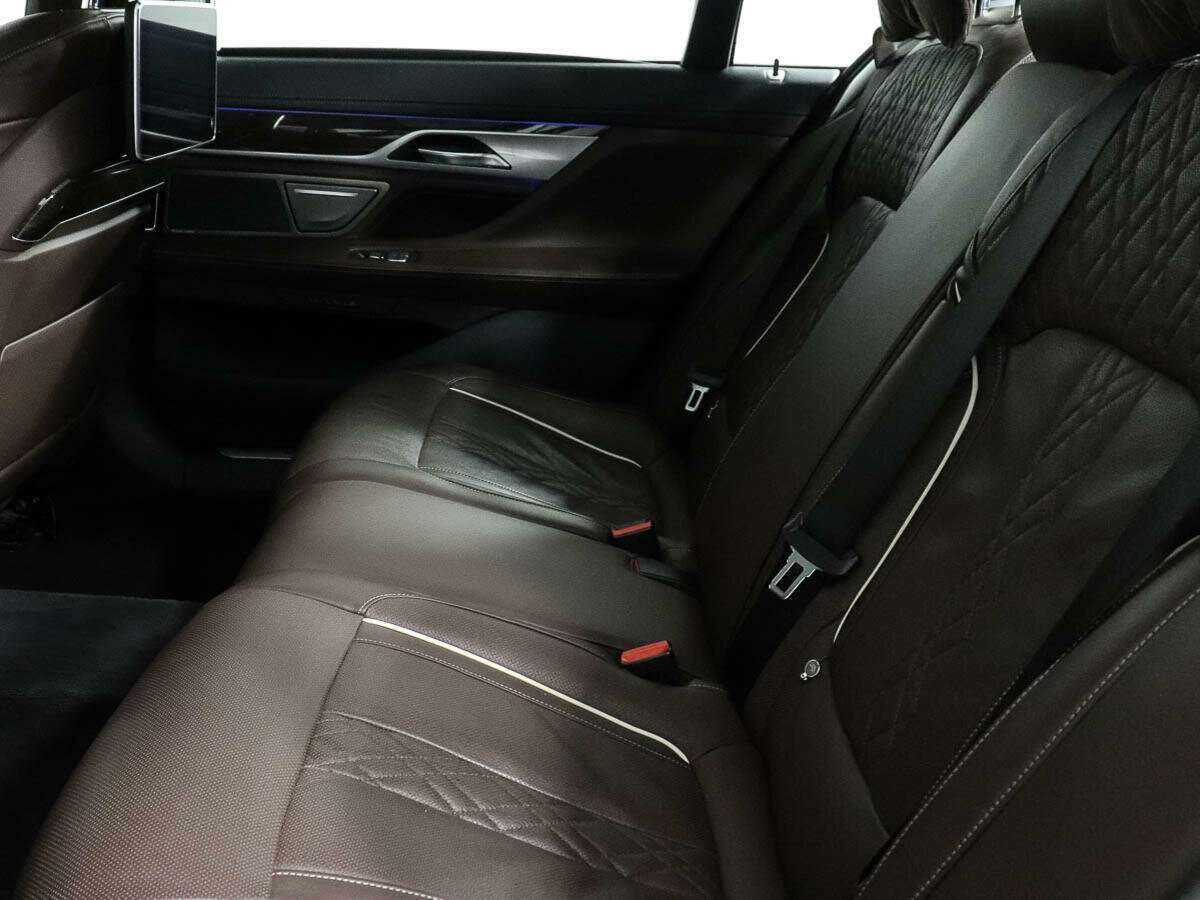 BMW 7 серии с пробегом — 2019 год. Фото: #6