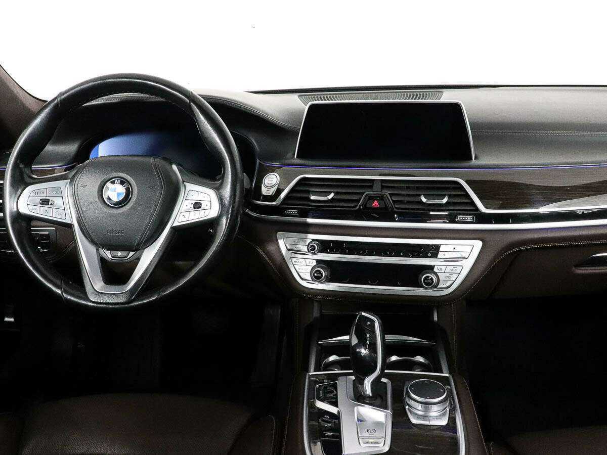 BMW 7 серии с пробегом — 2019 год. Фото: #8