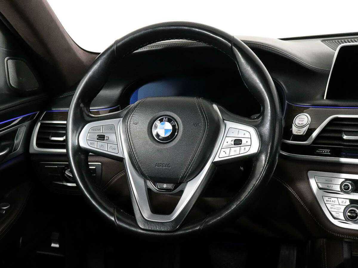 BMW 7 серии с пробегом — 2019 год. Фото: #10