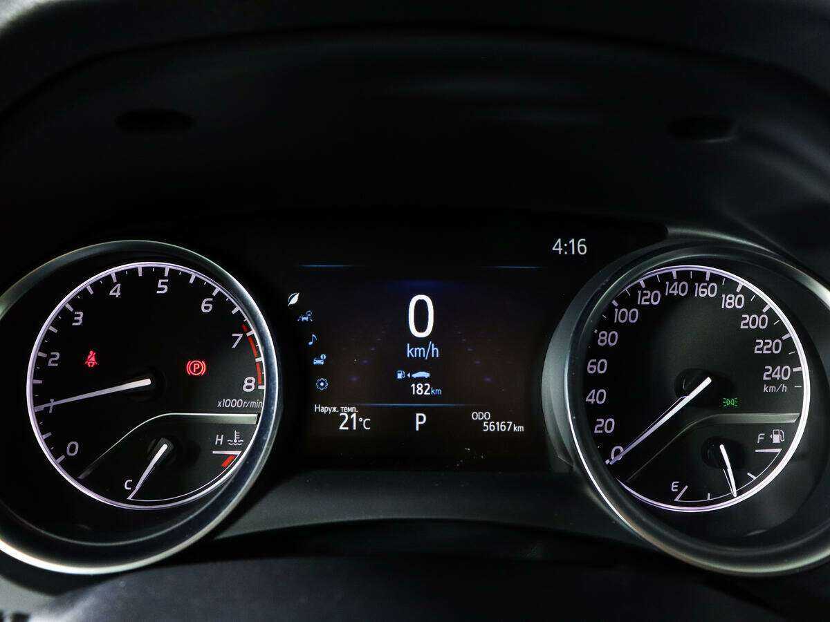 Toyota Camry с пробегом — 2021 год. Фото: #8