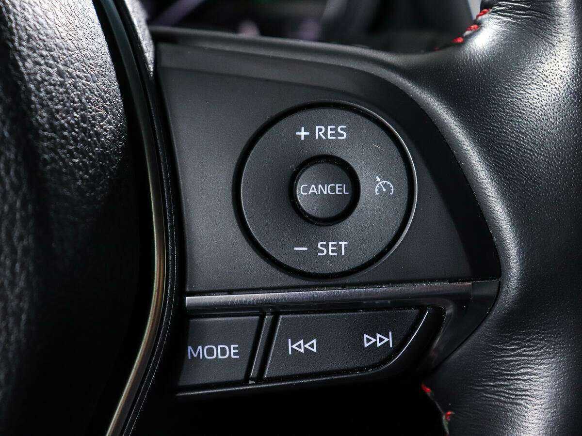 Toyota Camry с пробегом — 2021 год. Фото: #15