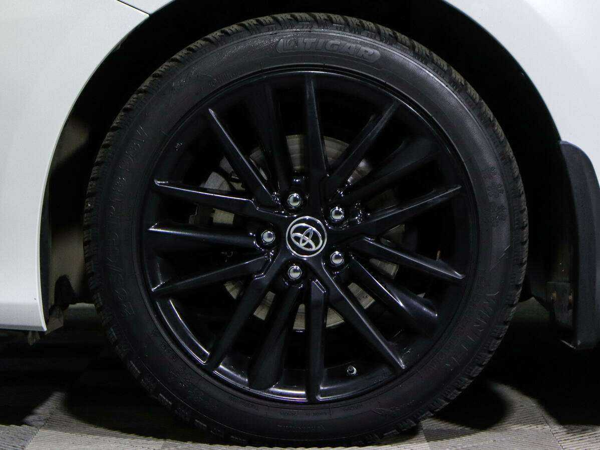 Toyota Camry с пробегом — 2021 год. Фото: #21