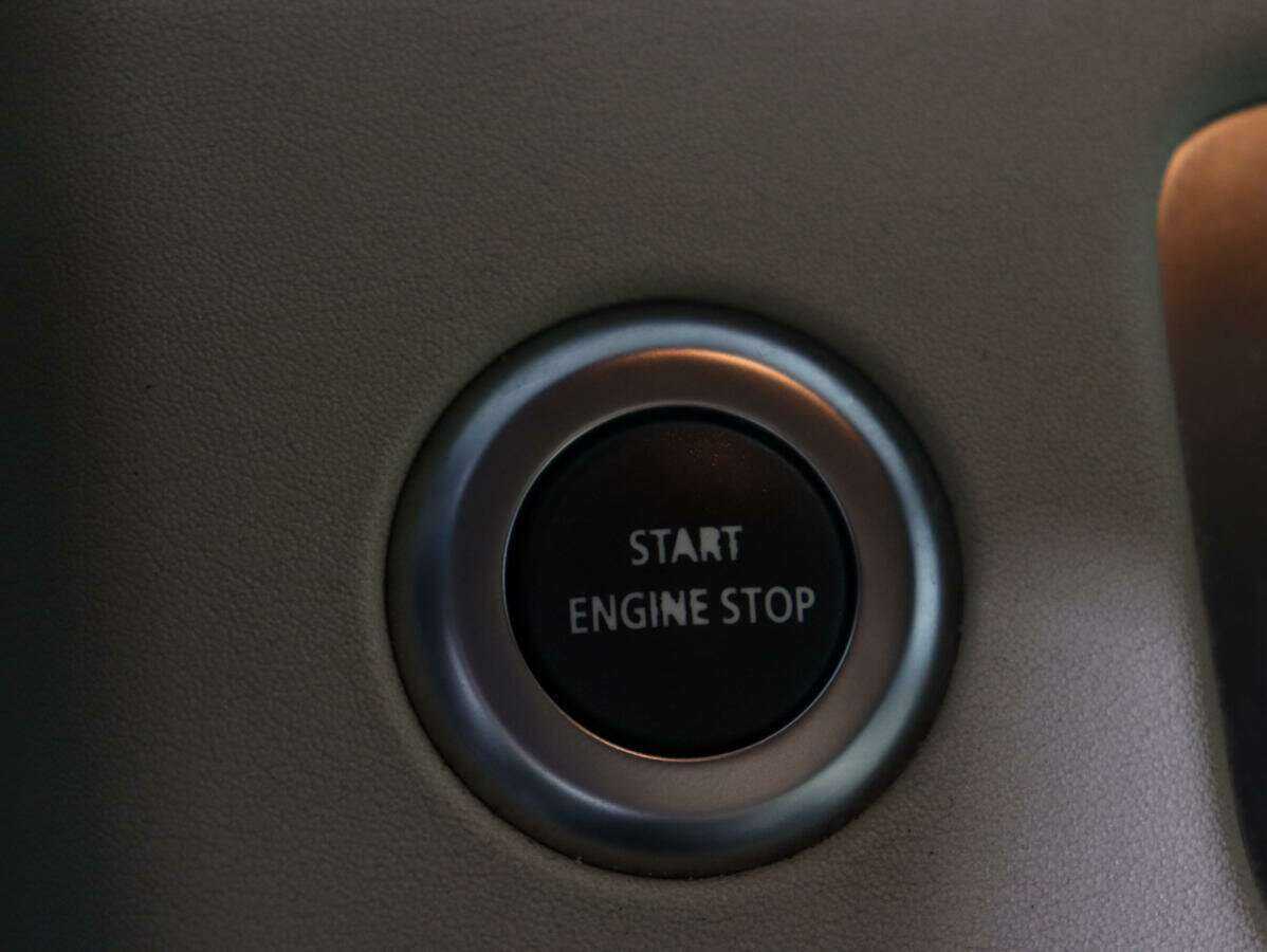 Land Rover Range Rover Sport с пробегом — 2012 год. Фото: #13