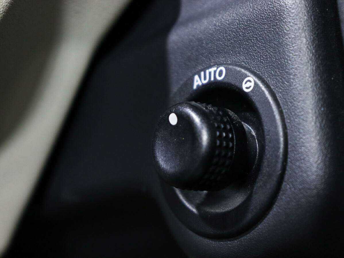 Land Rover Range Rover Sport с пробегом — 2012 год. Фото: #20