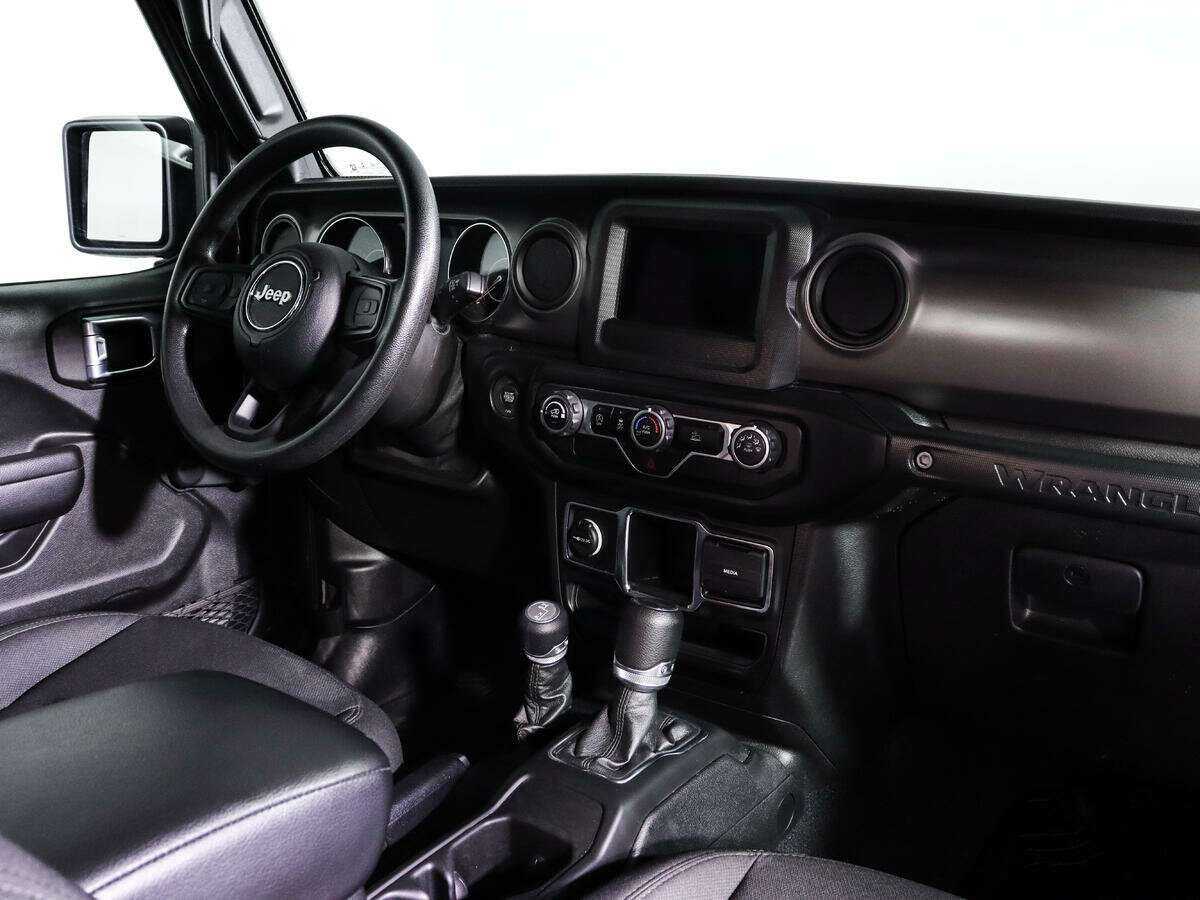 Jeep Wrangler с пробегом — 2021 год. Фото: #7