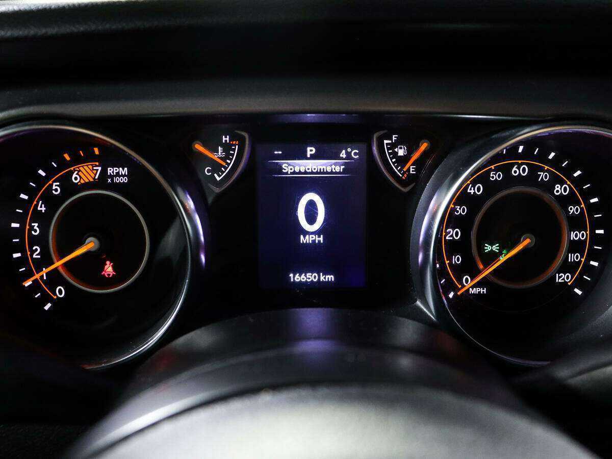 Jeep Wrangler с пробегом — 2021 год. Фото: #9