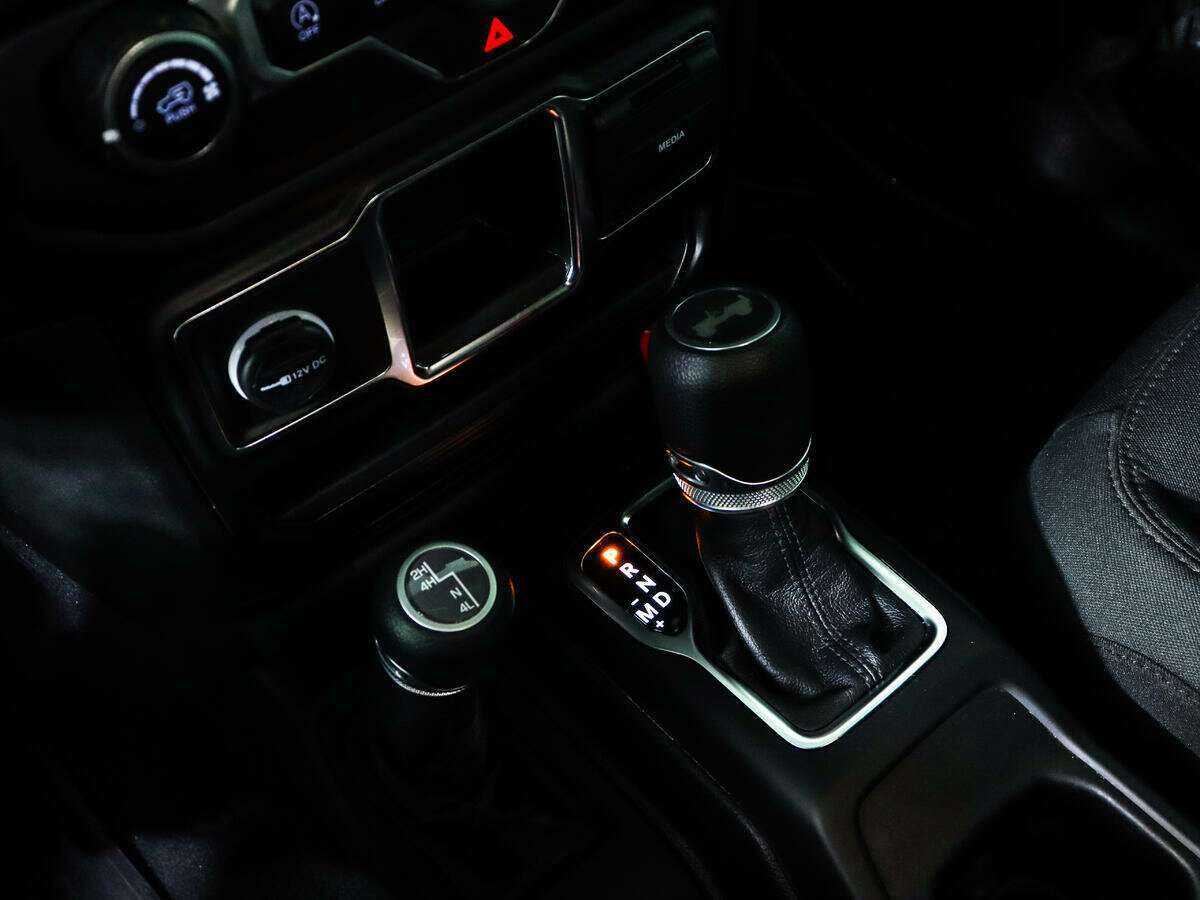 Jeep Wrangler с пробегом — 2021 год. Фото: #14