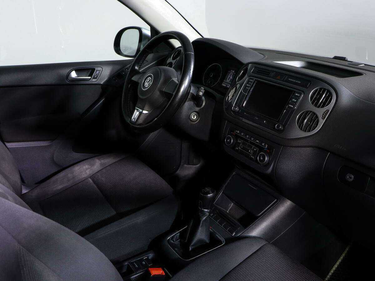Volkswagen Tiguan с пробегом — 2011 год. Фото: #8