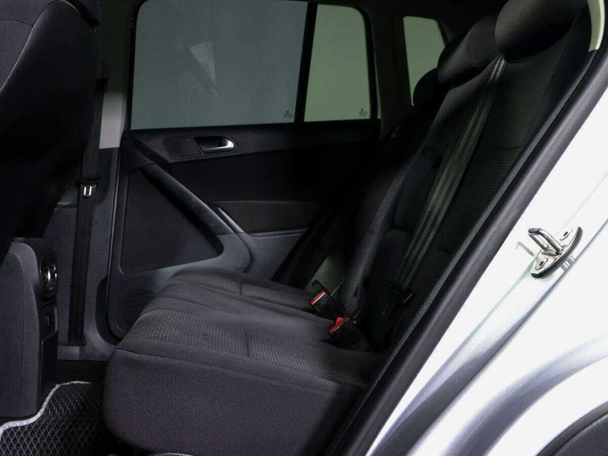 Volkswagen Tiguan с пробегом — 2011 год. Фото: #9