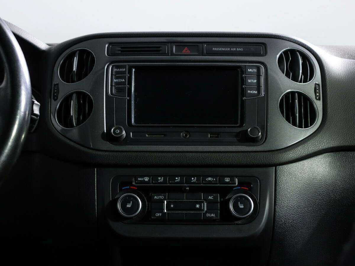 Volkswagen Tiguan с пробегом — 2011 год. Фото: #12