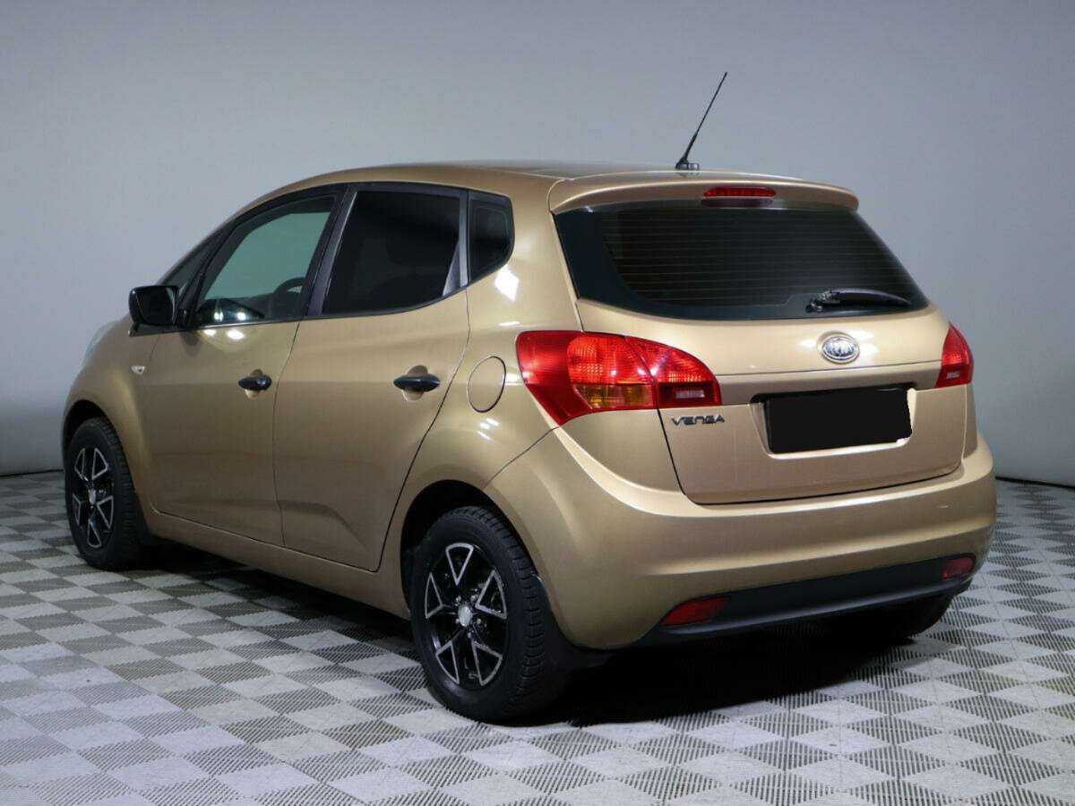 Kia Venga с пробегом — 2011 год. Фото: #4