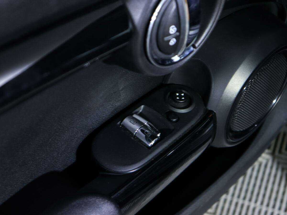 Mini Hatch с пробегом — 2016 год. Фото: #15