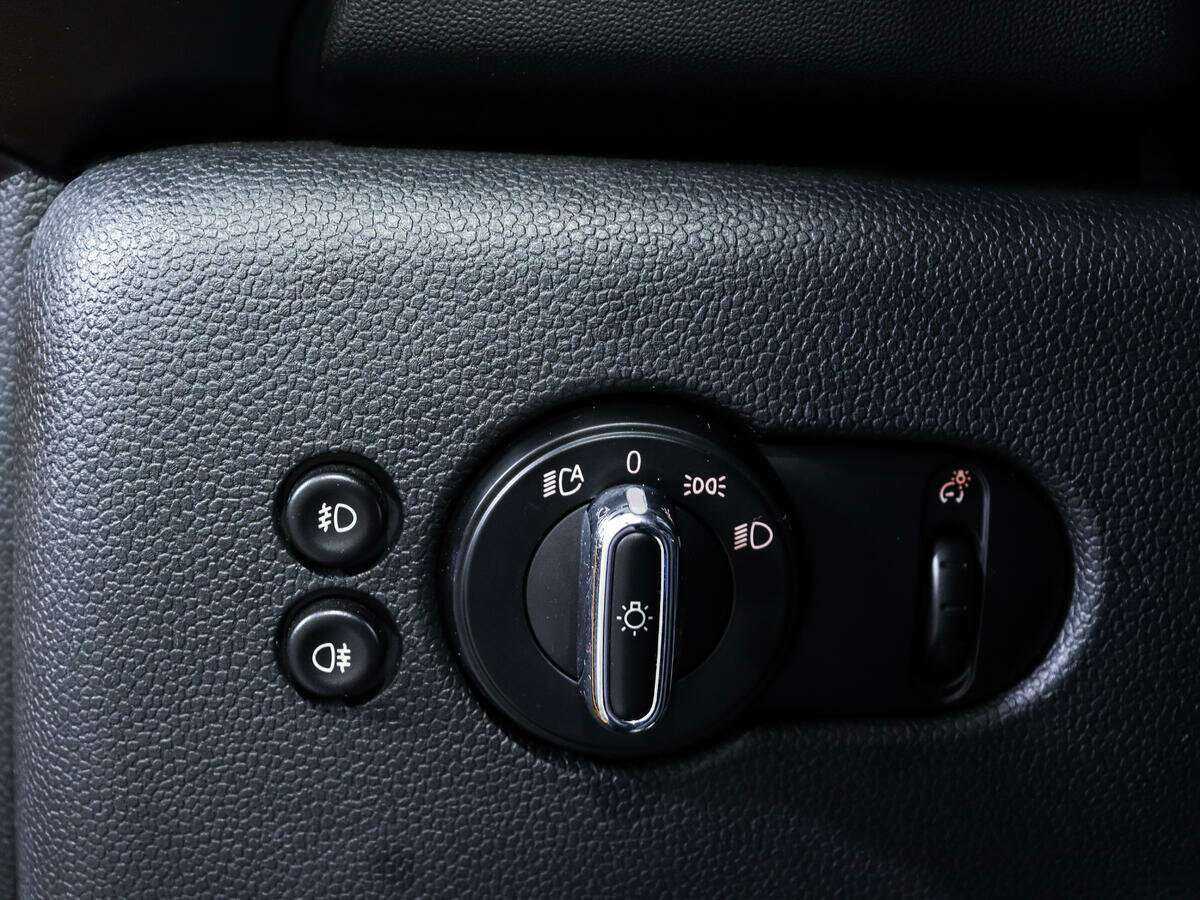 Mini Hatch с пробегом — 2016 год. Фото: #16