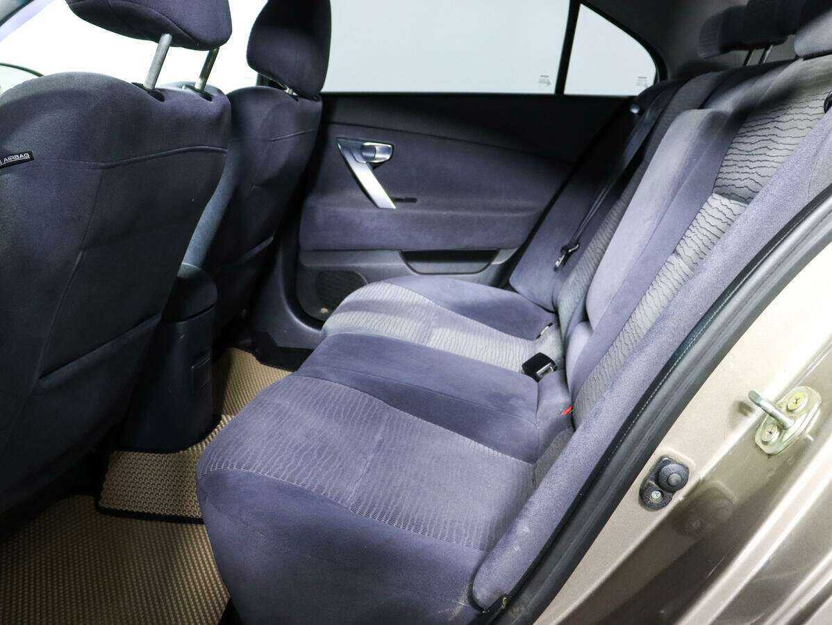 Nissan Primera с пробегом — 2005 год. Фото: #7