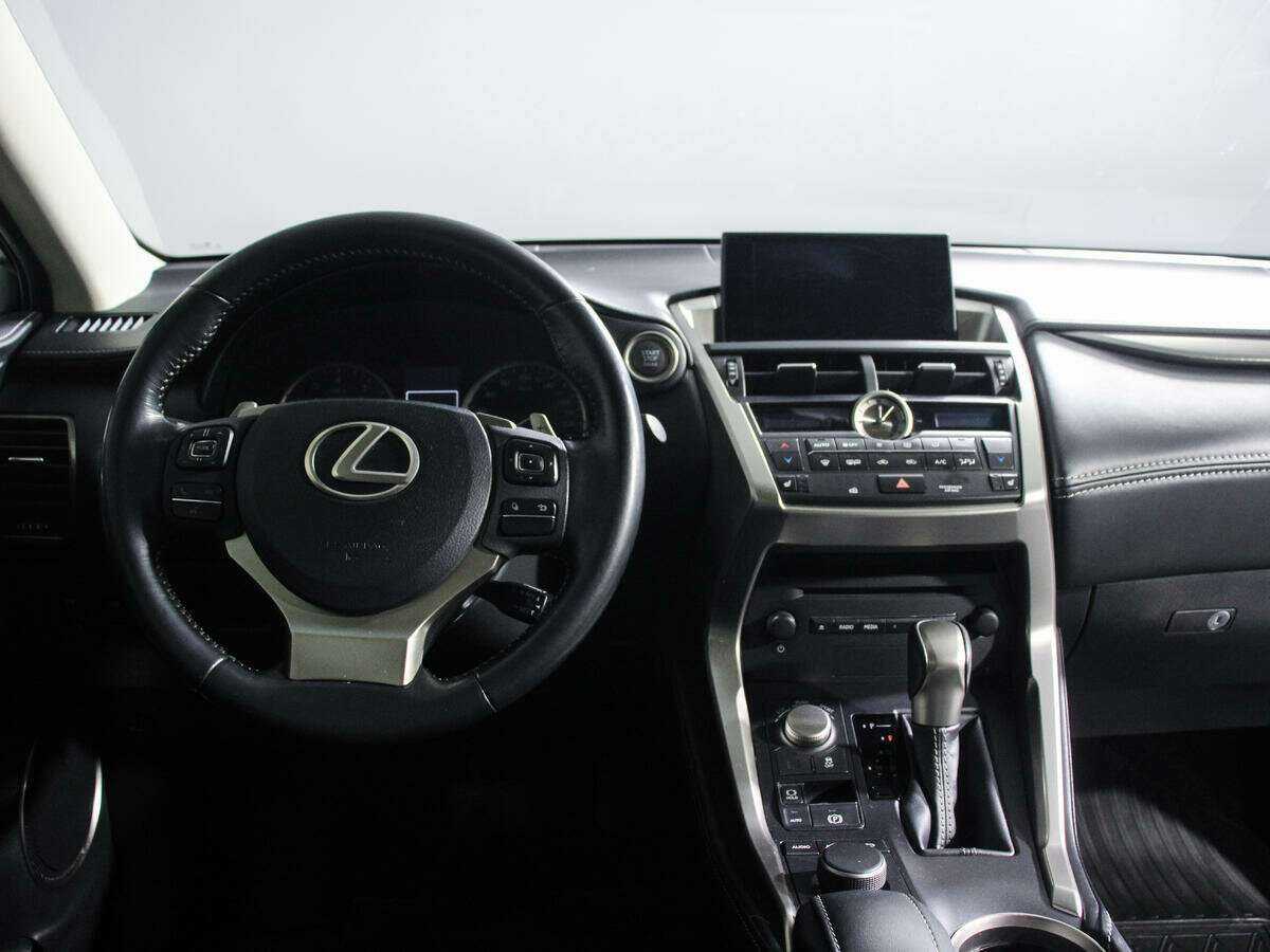 Lexus NX с пробегом — 2014 год. Фото: #10