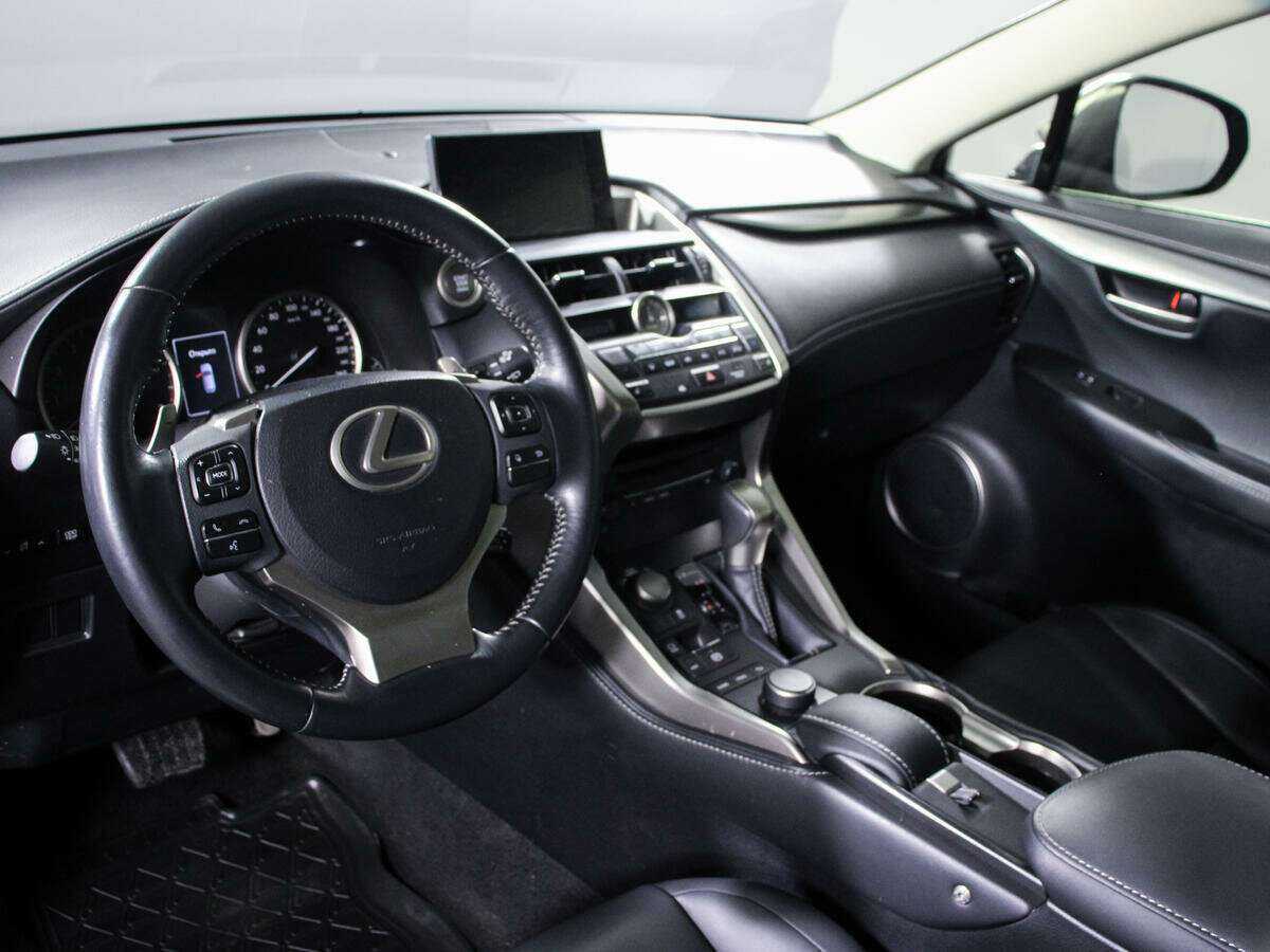 Lexus NX с пробегом — 2014 год. Фото: #12