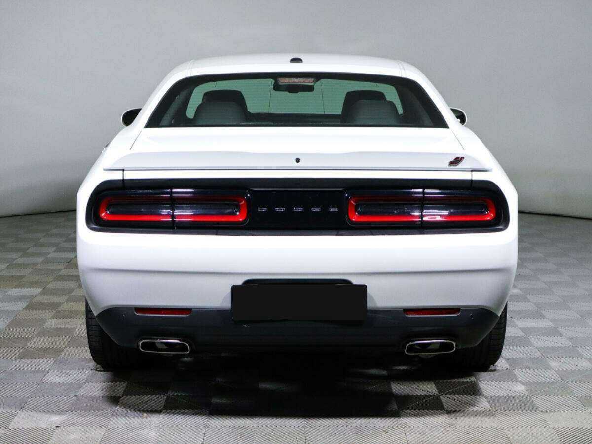 Dodge Challenger с пробегом — 2022 год. Фото: #4