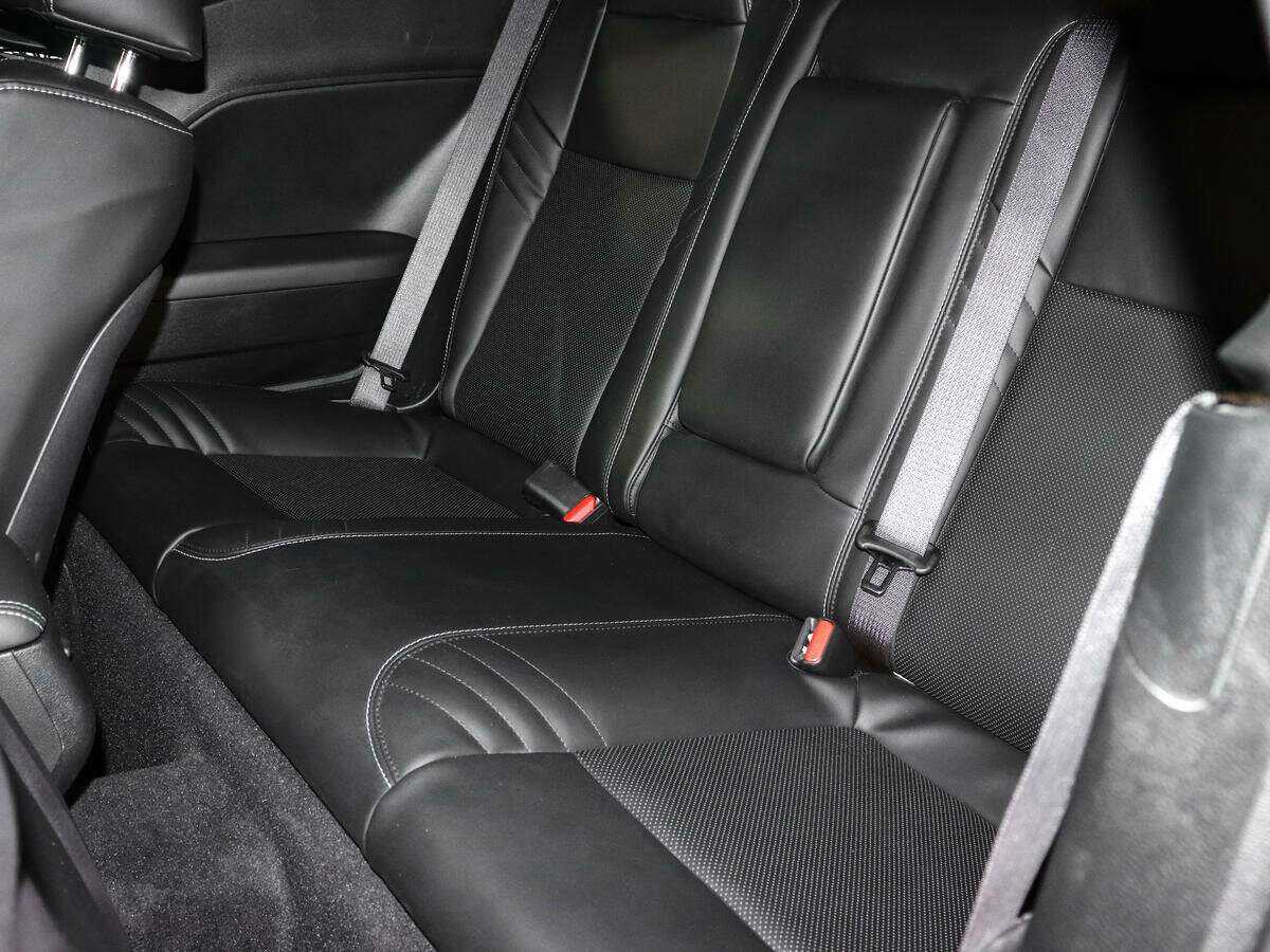 Dodge Challenger с пробегом — 2022 год. Фото: #7