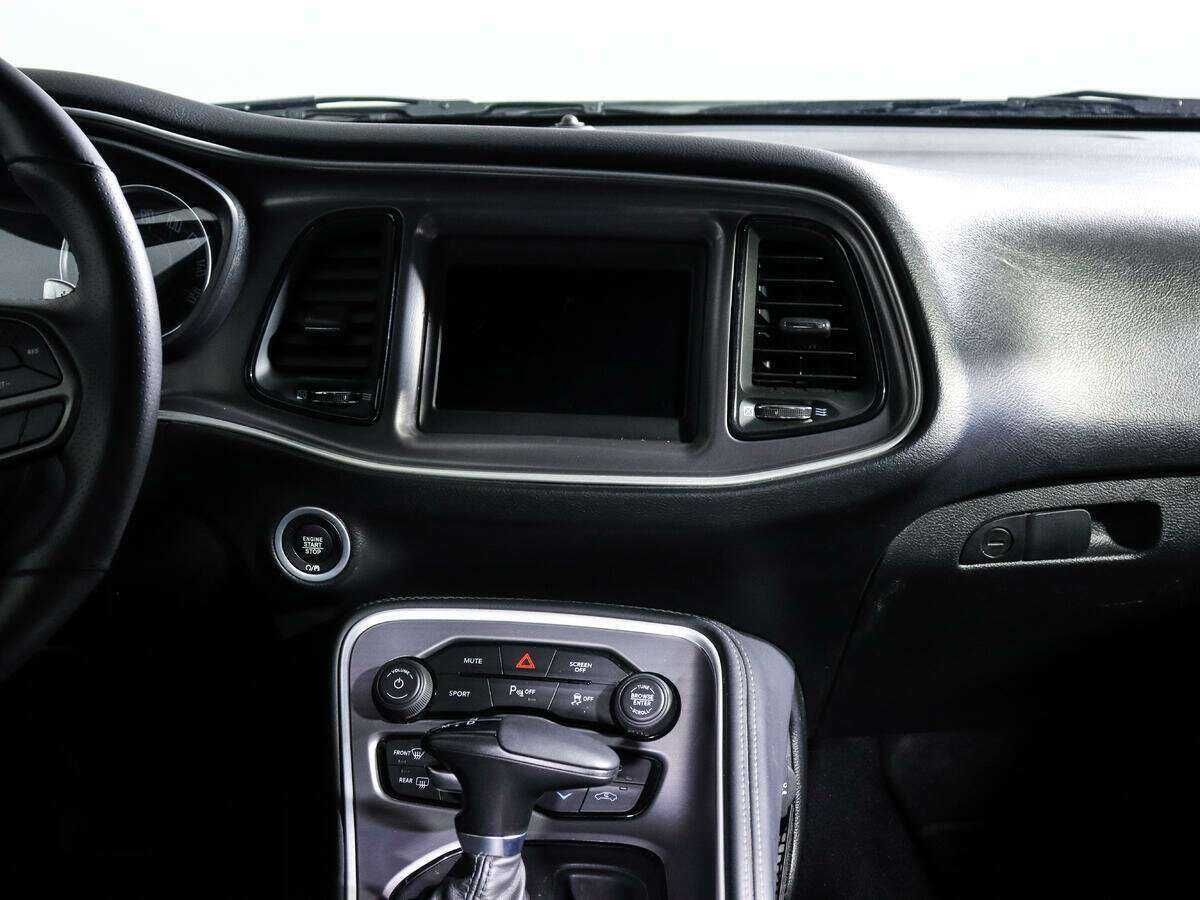 Dodge Challenger с пробегом — 2022 год. Фото: #10