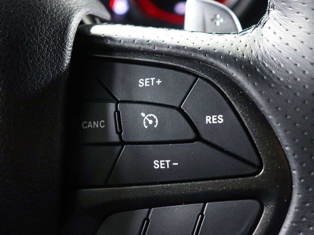 Dodge Challenger с пробегом — 2022 год. Фото: #19