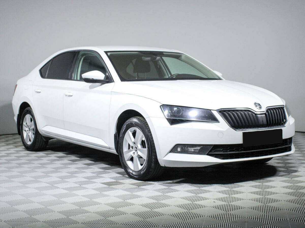 Skoda Superb с пробегом — 2017 год. Фото: #2