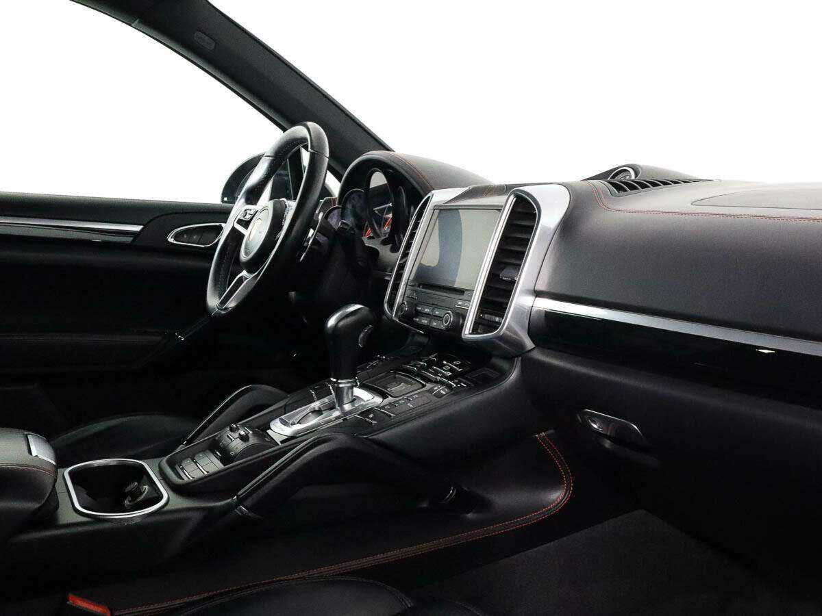 Porsche Cayenne с пробегом — 2016 год. Фото: #5