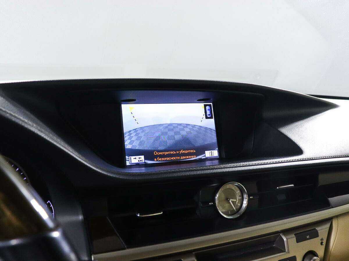 Lexus ES с пробегом — 2013 год. Фото: #15