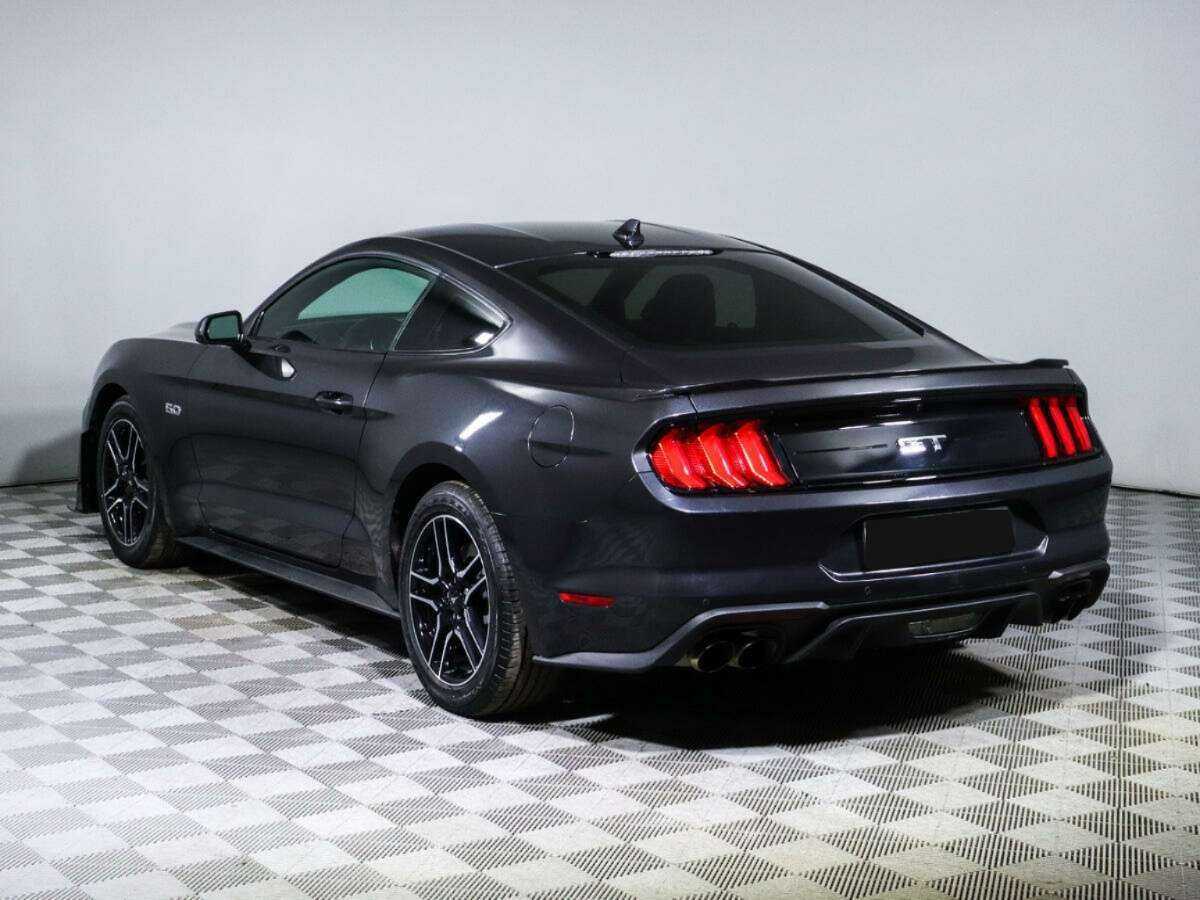 Ford Mustang с пробегом — 2022 год. Фото: #6