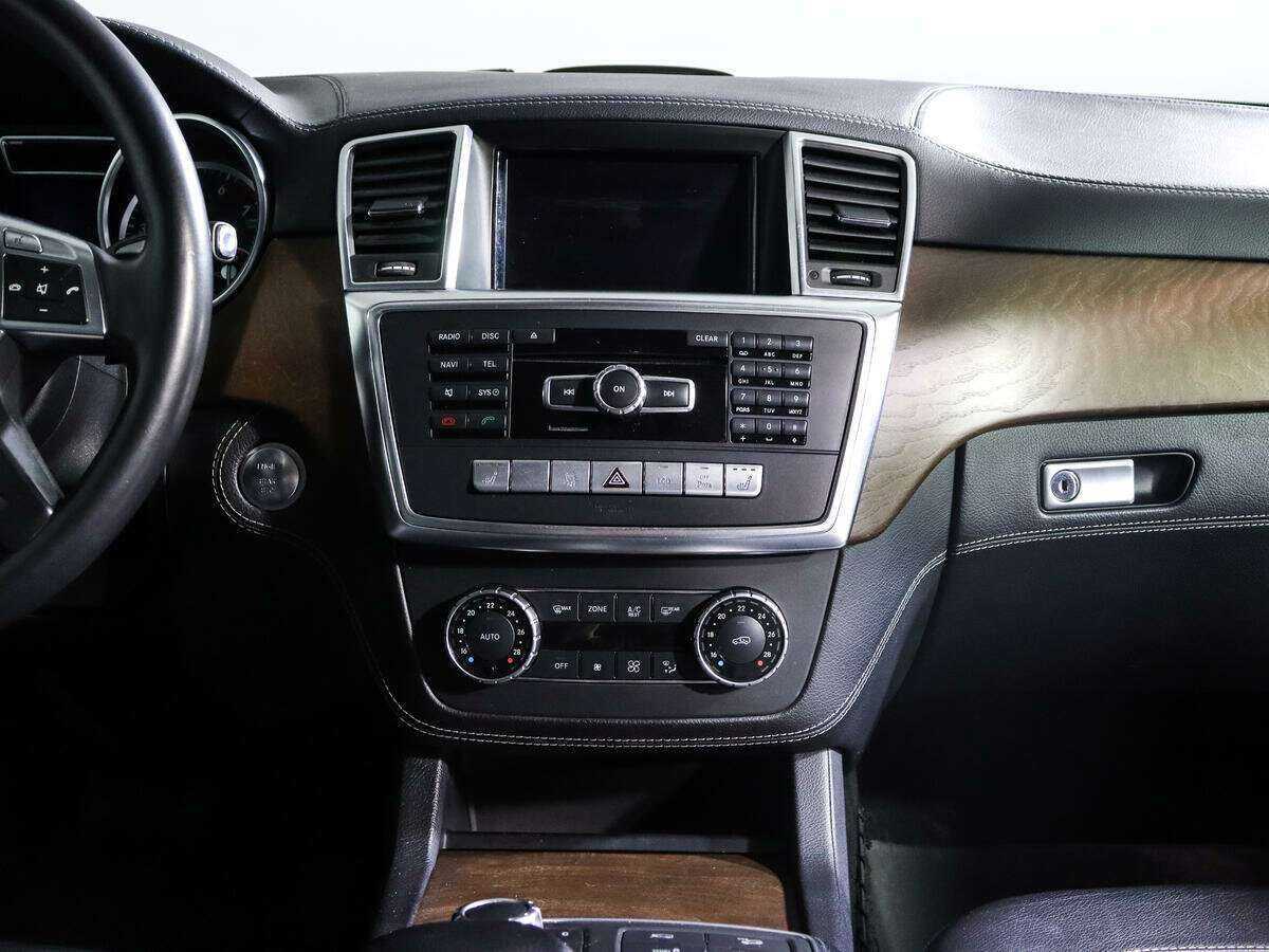 Mercedes-Benz M-Класс с пробегом — 2014 год. Фото: #12