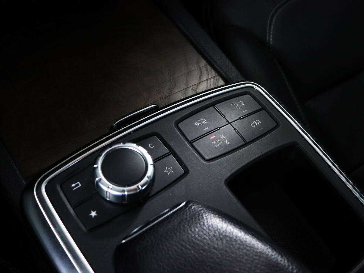 Mercedes-Benz M-Класс с пробегом — 2014 год. Фото: #19