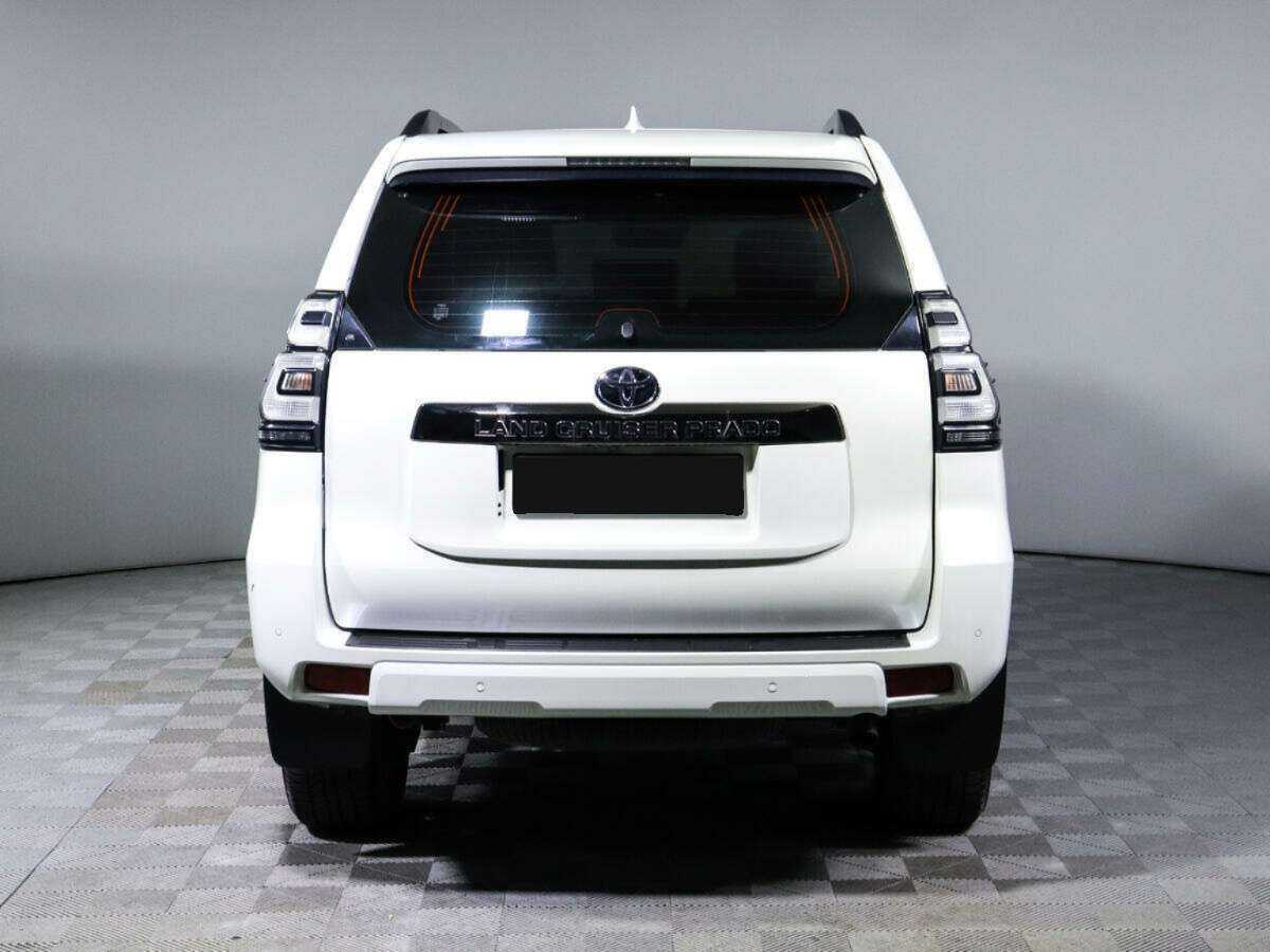 Toyota Land Cruiser Prado с пробегом — 2022 год. Фото: #3