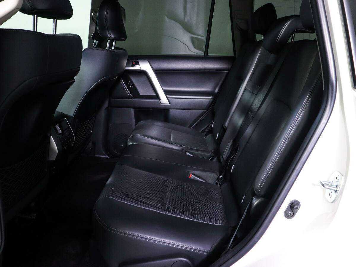 Toyota Land Cruiser Prado с пробегом — 2022 год. Фото: #6