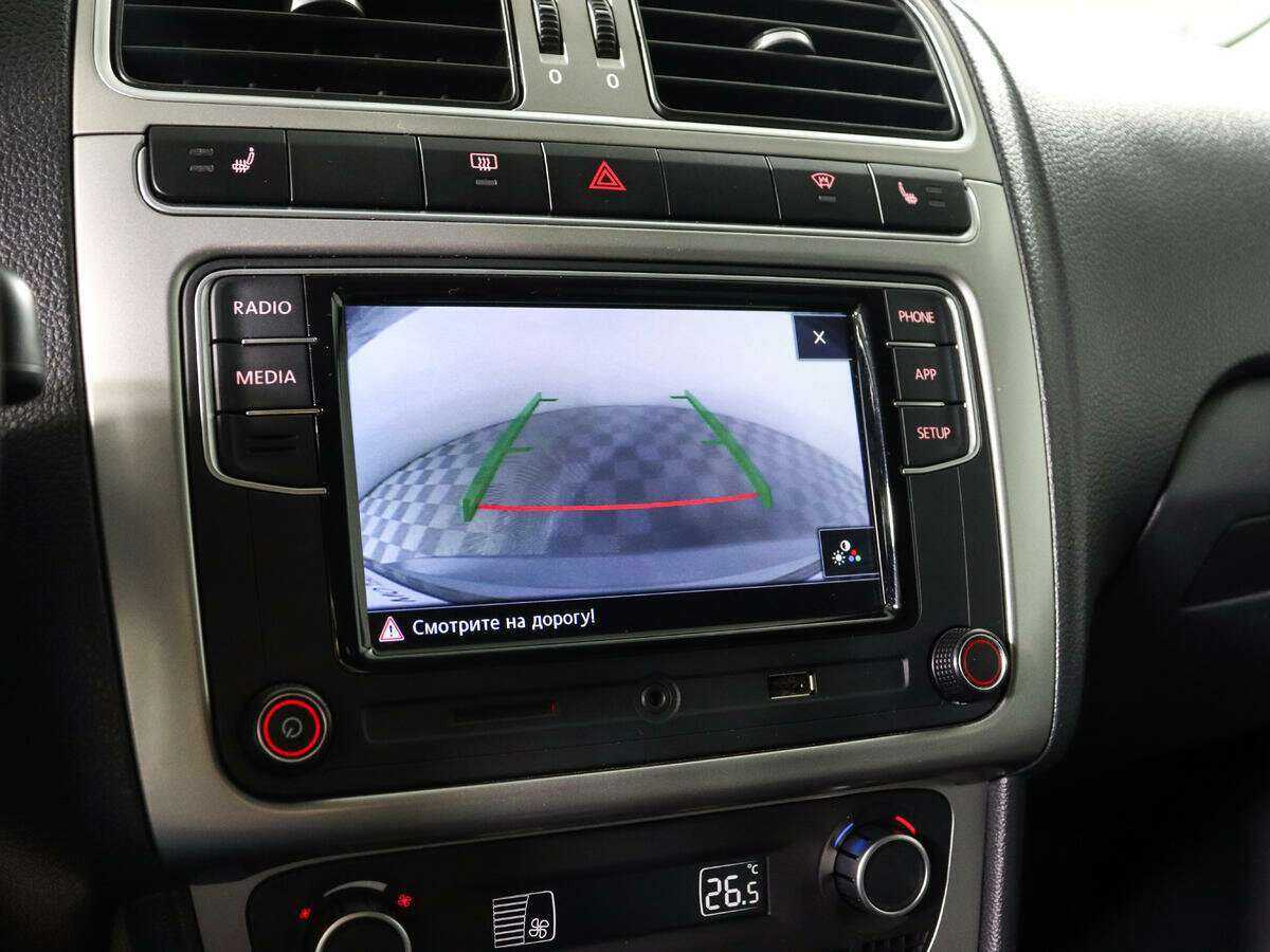 Volkswagen Polo с пробегом — 2017 год. Фото: #14