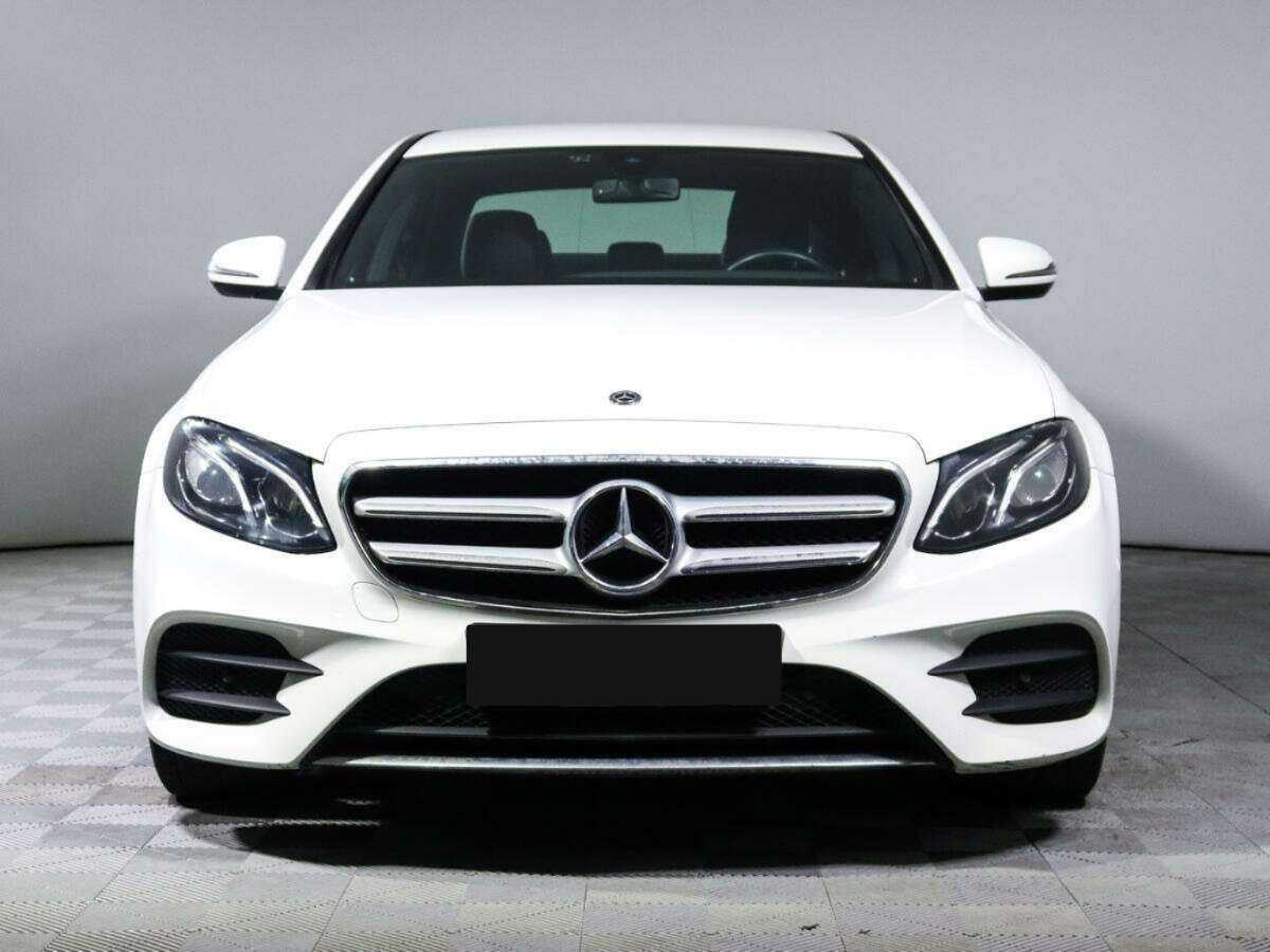 Mercedes-Benz E-Класс с пробегом — 2018 год. Фото: #1