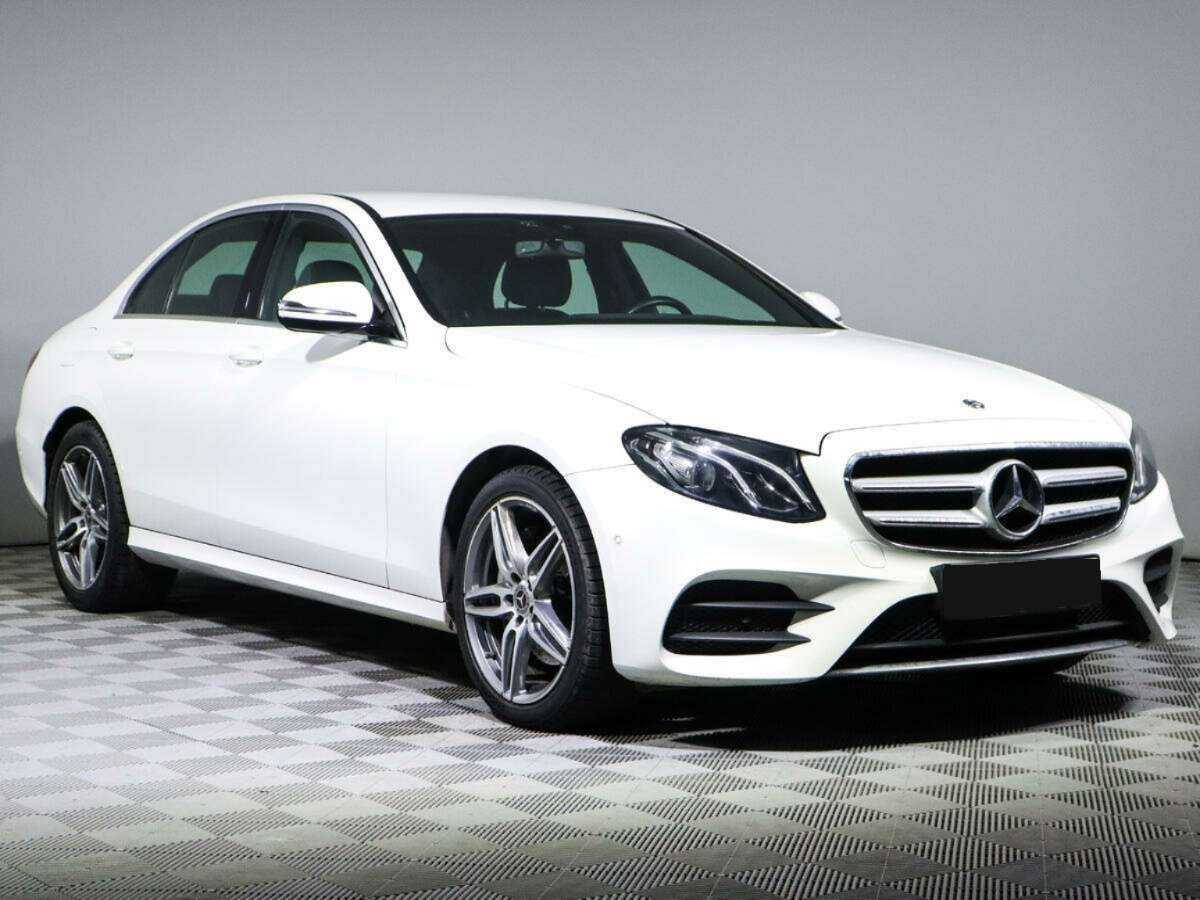 Mercedes-Benz E-Класс с пробегом — 2018 год. Фото: #2