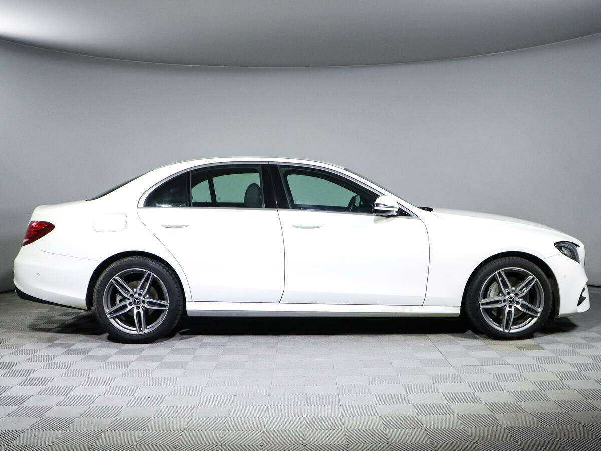 Mercedes-Benz E-Класс с пробегом — 2018 год. Фото: #3