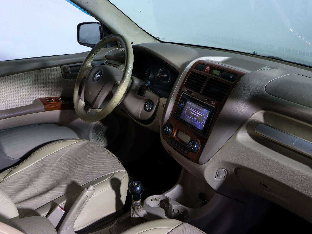 Kia Sportage с пробегом — 2005 год. Фото: #8